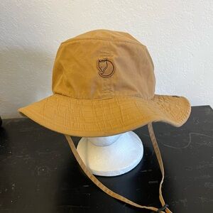 Fjallraven Trekking Sun Bucket Hat with Logo British Tan Size XL